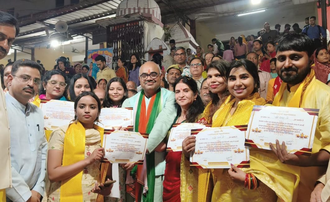 सरसैय्या घाट कानपुर में देव दीपावली का भव्य आयोजन